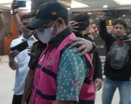 Kejati Sulsel Resmi Tahan Mantan Pj Gubernur dan 4 Tersangka Lainnya Terkait Perkara Korupsi Program Bibit Nanas RP60 Miliar
