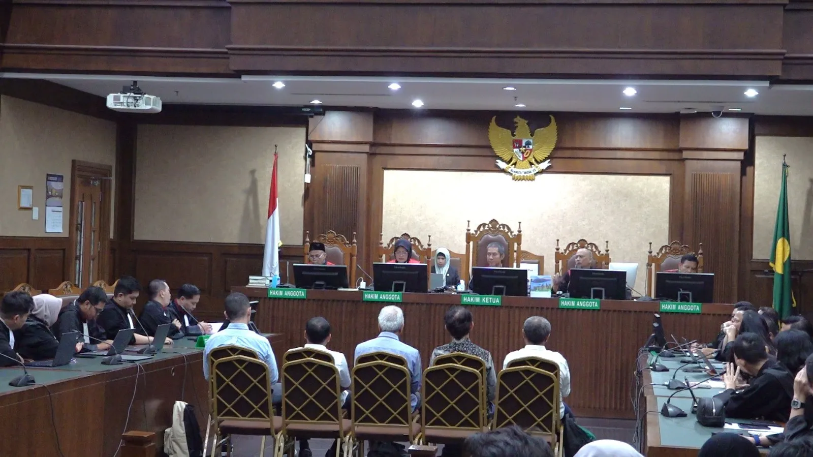 JPU Tuntut 5 Terdakwa  Perkara Korupsi Tata Kelola Pertamina Jilid II