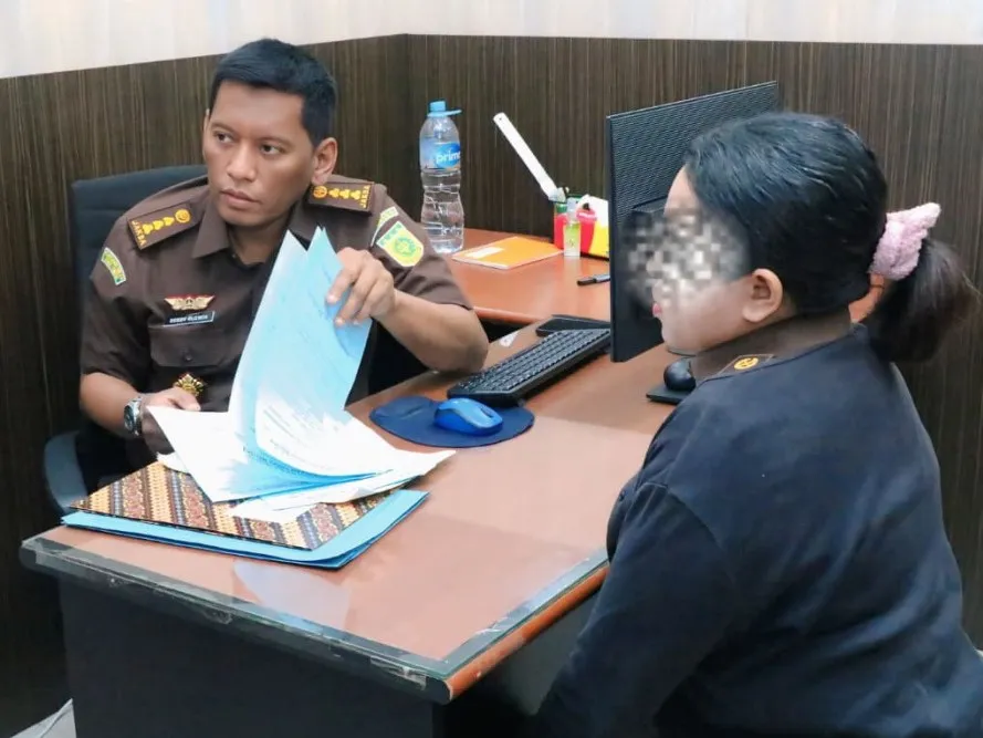 FS, oknum pegawai Kejari Kepulauan Aru dikenakan sanksi PTDH setelah tidak masuk kerja selama 110 Hari