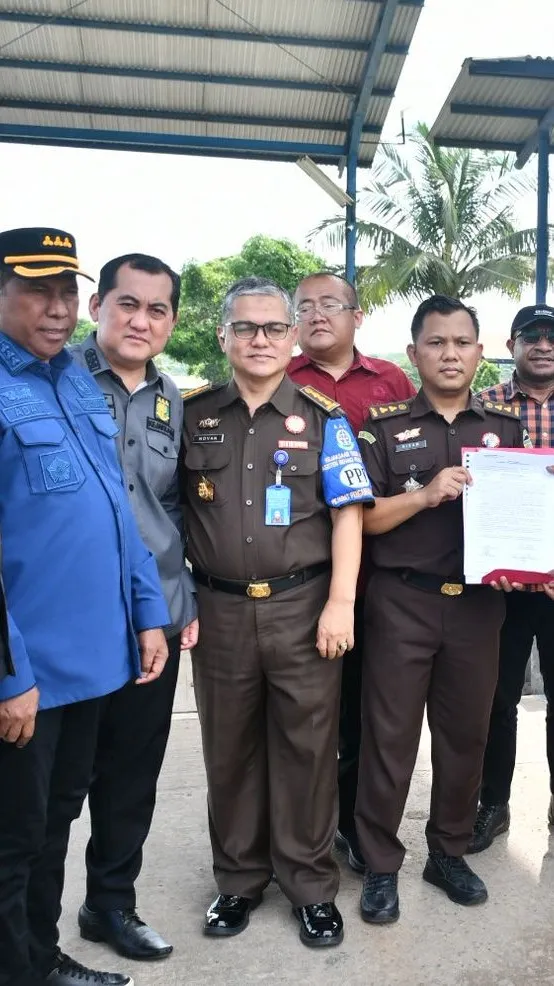 Nekat Beroperasi Padahal Disita dalam Perkara Korupsi Kredit, Penyidik Kejati Jambi Hentikan Aktivitas Produksi di Pabrik PT PAL