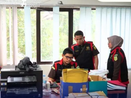 Penyidik Kejati Sumut Geledah Kantor Satker PKP Wilayah II Sumatera, Usut Dugaan Korupsi Proyek Rusun Rp64 Miliar