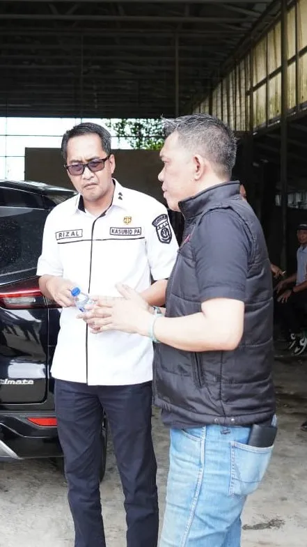 Penyidik Kejati Sumsel Sita 13 Truk dan 1 Excavator Terkait Perkara Dugaan Korupsi Distribusi Semen PT KMM