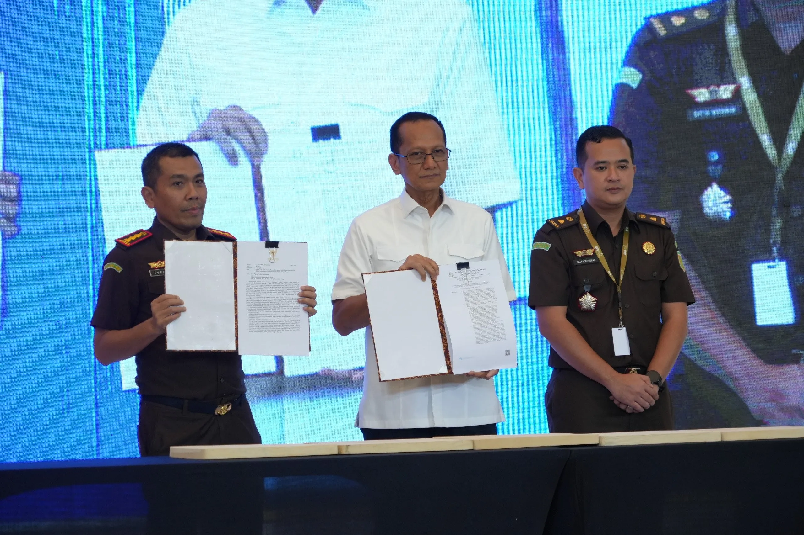 BPA Kejaksaan Musnahkan Barang Sita Eksekusi 14 Buah Jam Tangan dari Terpidana Kasus ASABRI Jimmy Sutopo