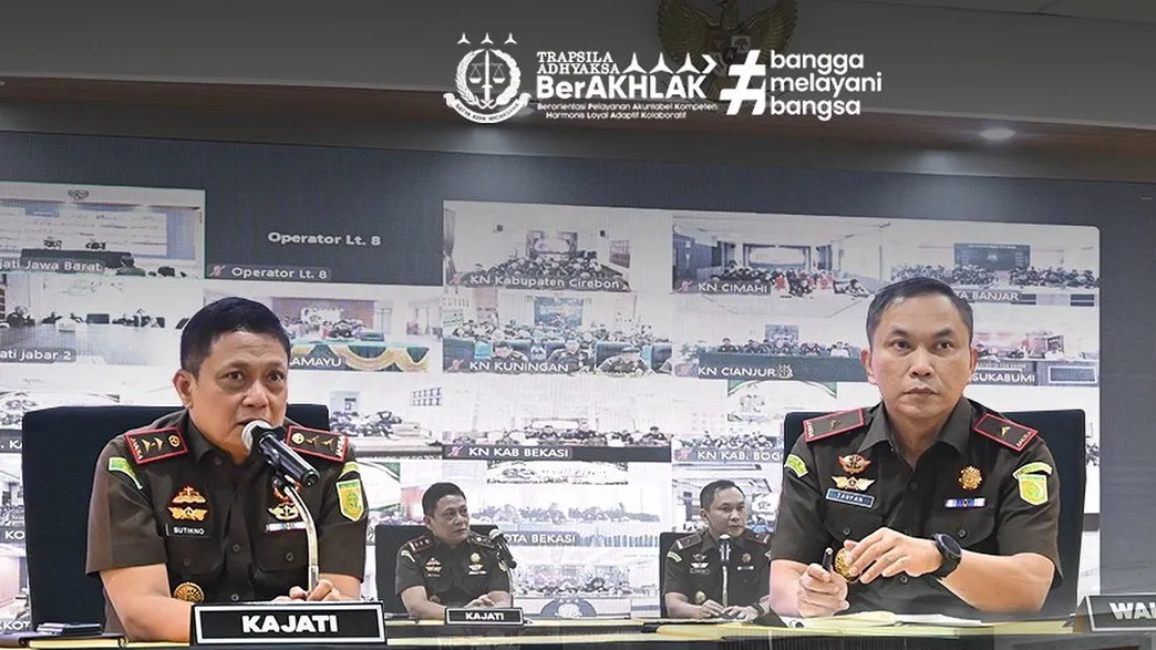 Kajati Jabar Dr Sutikno melantik dua pejabat baru dilanjutkan pengarahan kepada seluruh jajaran Kejaksaan di wilayah Jabar