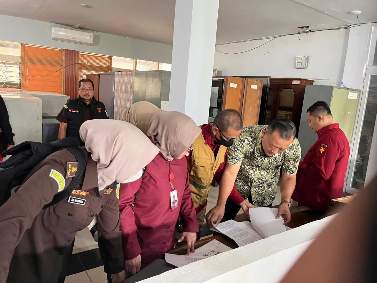 Tim Penyidik Pidsus Kejati Sulsel Geledah Kantor Disdik Sulsel Terkait Dugaan Korupsi Pengadaan Perpustakaan Digital