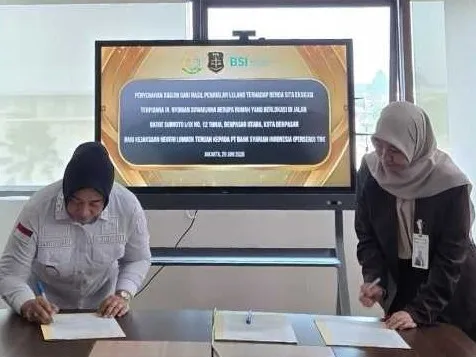 Kejari Lombok Tengah Serahkan Bagian Hasil Lelang Benda Sita Eksekusi Terpidana Ir. Nyoman Suwarjana Rp1,33 Milia