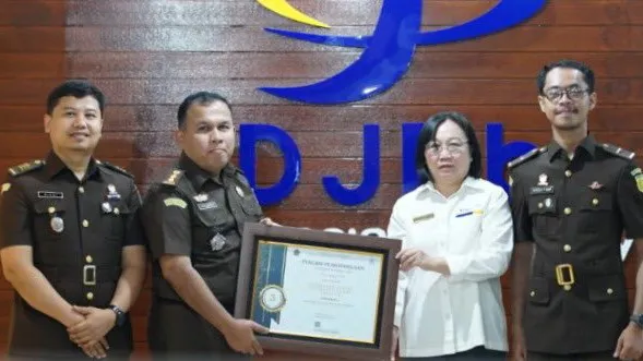 Kejati Sumut Raih Penghargaan Peringkat III Pelaksanaan APBN Satker Mitra KPPN Medan III
