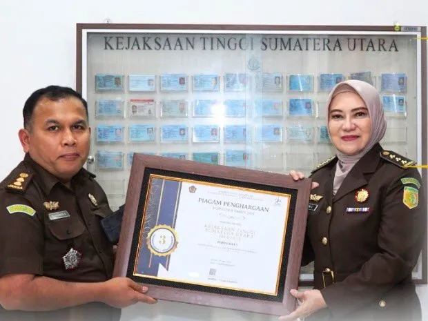 Kejati Sumut Raih Penghargaan Peringkat III Pelaksanaan APBN Satker Mitra KPPN Medan III