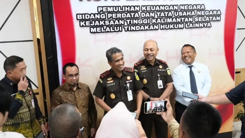 Mediasi Tercapai, Datun Kejati Kalsel Pulihkan Keuangan Negara Rp7,06 Miliar dari Proyek Jembatan Penghubung Pulau Kalimantan&ndash;Pulau Laut