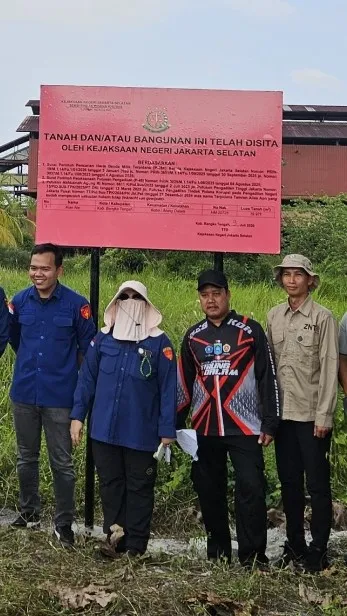 Tim UHLBEE JAM PIDSUS Sita Eksekusi Aset Terpidana Perkara Komoditas Timah, Tamron dan Suwito Gunawan, di Bangka Belitung