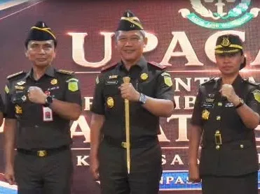 Kajati Bali Lantik Letkol Laut (H/W) Anna Maria, S.H Sebagai Aspidmil