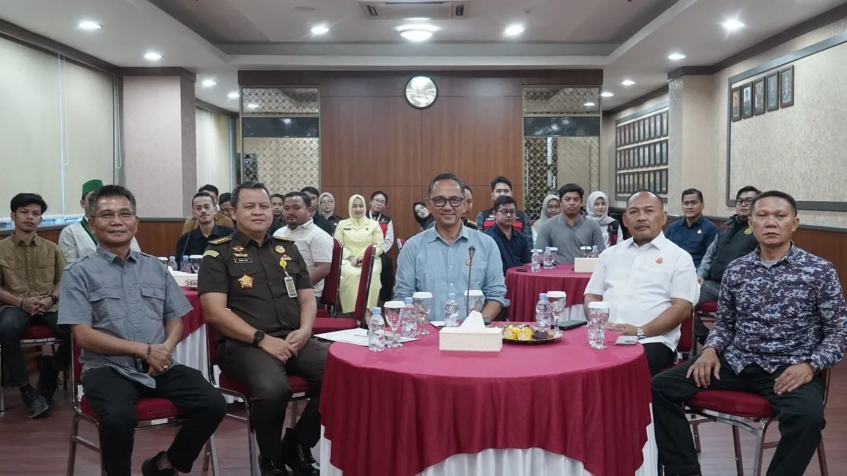 Kejati Sulsel menggelar Forum Komunikasi Publik terkait penyusunan Standar Pelayanan Pengaduan Masyarakat