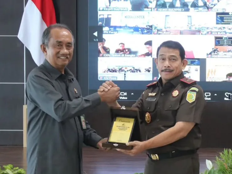 Kejati, Pengadilan Tinggi, dan Kanwil Ditjen Pemasyarakatan Sulteng Jalin Kerja Sama Pelaksanaan Sidang Secara Elektronik