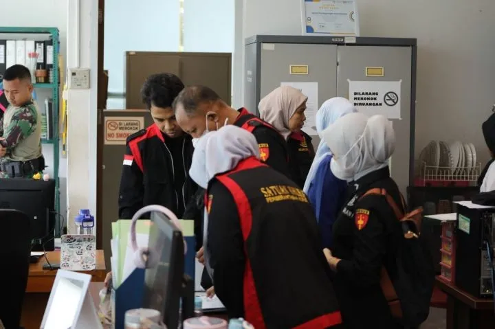 Kejari Kota Bekasi Gelar Penggeledahan di 3 Lokasi Ungkap Dugaan Korupsi Pungli MCK di Pasar Bantargebang