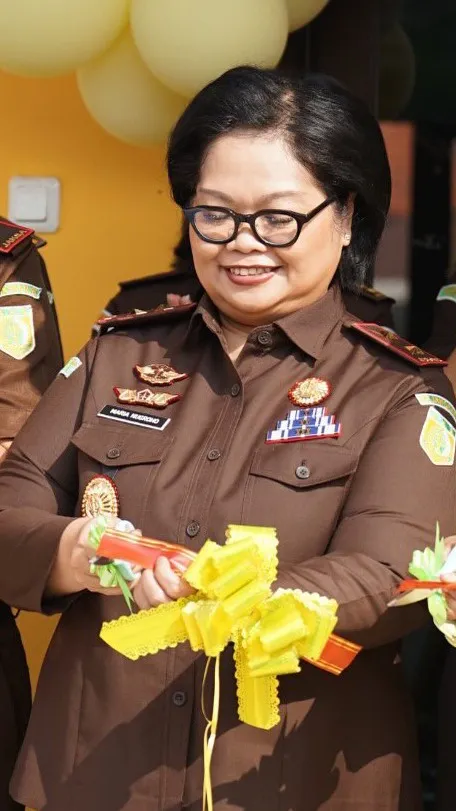 Kajati Banten  Bernadeta Maria Erna Elastiyani, S.H., M.H.