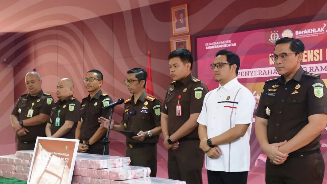 Kejari Tangsel Setorkan Uang Rampasan Negara Rp14,2 Miliar dari Perkara Pinjol