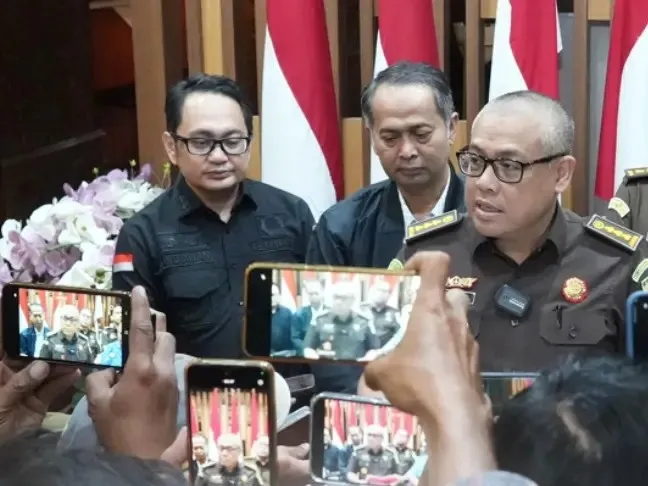 Kejati Jatim Tahan Mantan Dirut Kebun Binatang Surabaya dalam Perkara Dugaan Korupsi Rugikan Negara Rp10,2 Miliar