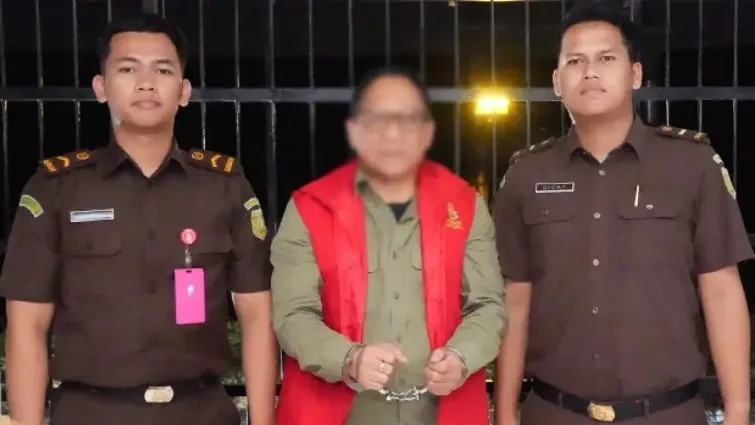 Kejati Jatim Tahan Mantan Dirut Kebun Binatang Surabaya dalam Perkara Dugaan Korupsi Rugikan Negara Rp10,2 Miliar