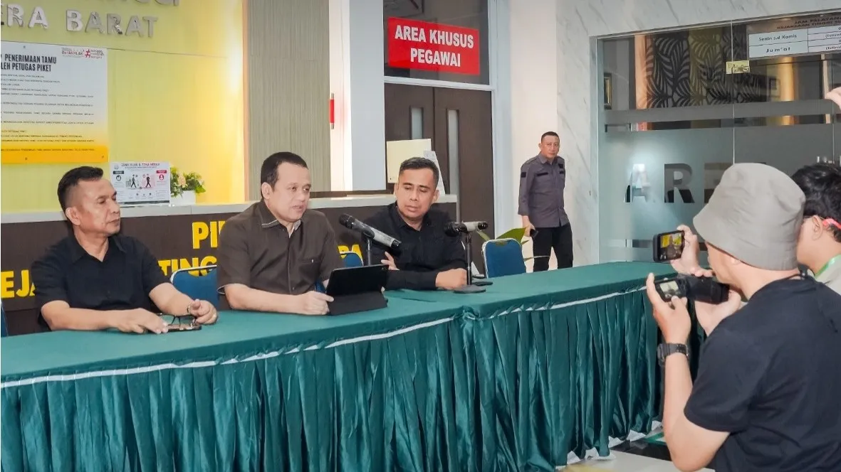 Kejati Sumbar Periksa Kepala OJK Provinsi Sumbar Terkait Pengawasan Pemberian Kredit Perbankan