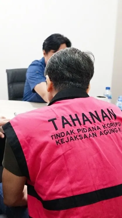 Kejagung Serahkan 4 Tersangka dan Barang Bukti Perkara Penyimpangan Pertambangan PT AKT Kalteng ke JPU Kejari Jakarta Pusat