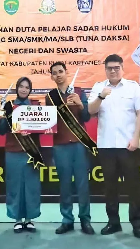 6 Pelajar dari 2 SMAN Tenggarong  Terpilih Sebagai Duta Pelajar Sadar Hukum Kejari Kutai Kartanegara