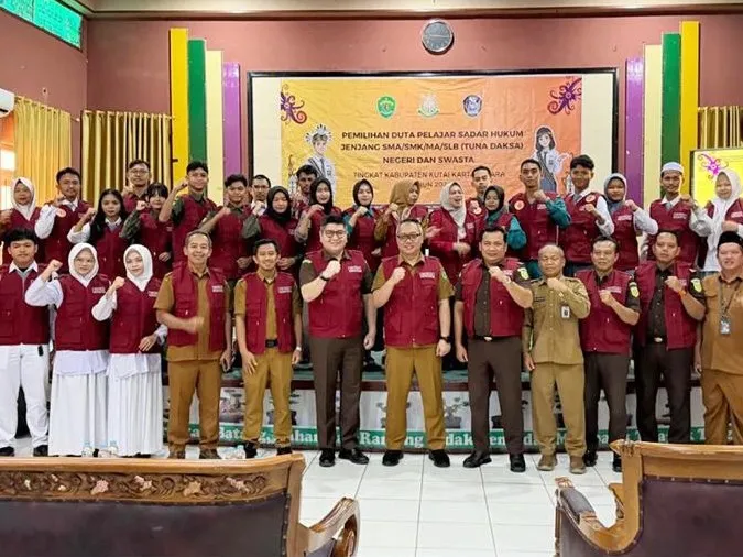 6 Pelajar dari 2 SMAN Tenggarong  Terpilih Sebagai Duta Pelajar Sadar Hukum Kejari Kutai Kartanegara
