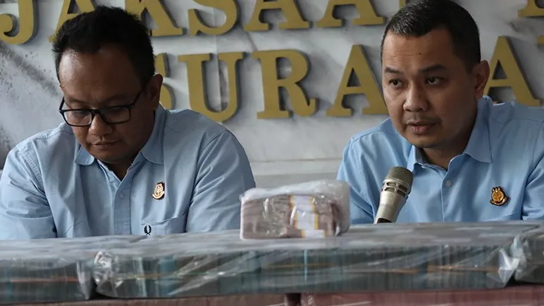 Kejari Surabaya Setor Barang Bukti Uang Rp9,05 Miliar dari Perkara Judi Online ke Kas Negara