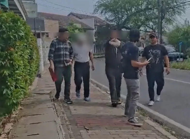 Buron Sejak 2024, Tim SIRI Kejagung Amankan DPO Kasus Korupsi Pengelolaan Pasar Atas asal Kejati Sumbar