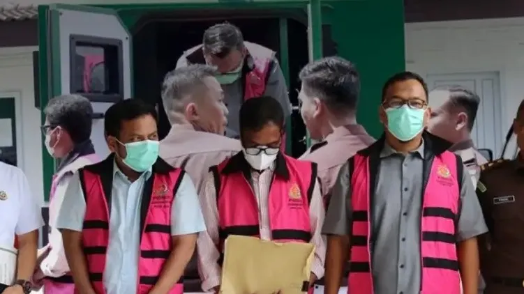 4 Tersangka dan Barang Bukti Perkara Korupsi Pengelolaan Beasiswa BPSDM Dilimpahkan ke Penuntut Umum Kejari Aceh