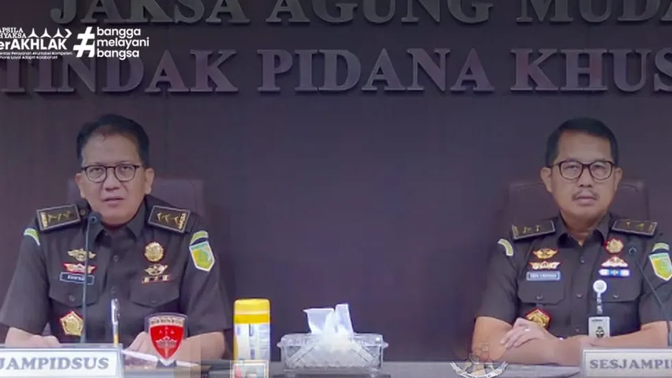 Jampidsus memberikan arahan dalam pertemuan dengan seluruh jajaran Pidsus se-Indonesia secara virtual