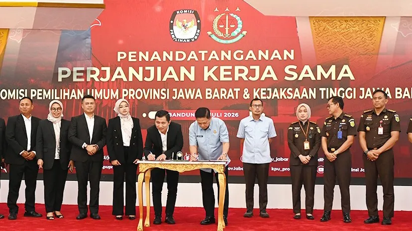 Digelar Serempak, Kajati dan Kajari se-Wilayah Jabar Tandatangani PKS Sinergi dengan KPU Provinsi dan Daerah