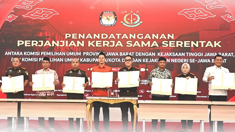 Digelar Serempak, Kajati dan Kajari se-Wilayah Jabar Tandatangani PKS Sinergi dengan KPU Provinsi dan Daerah