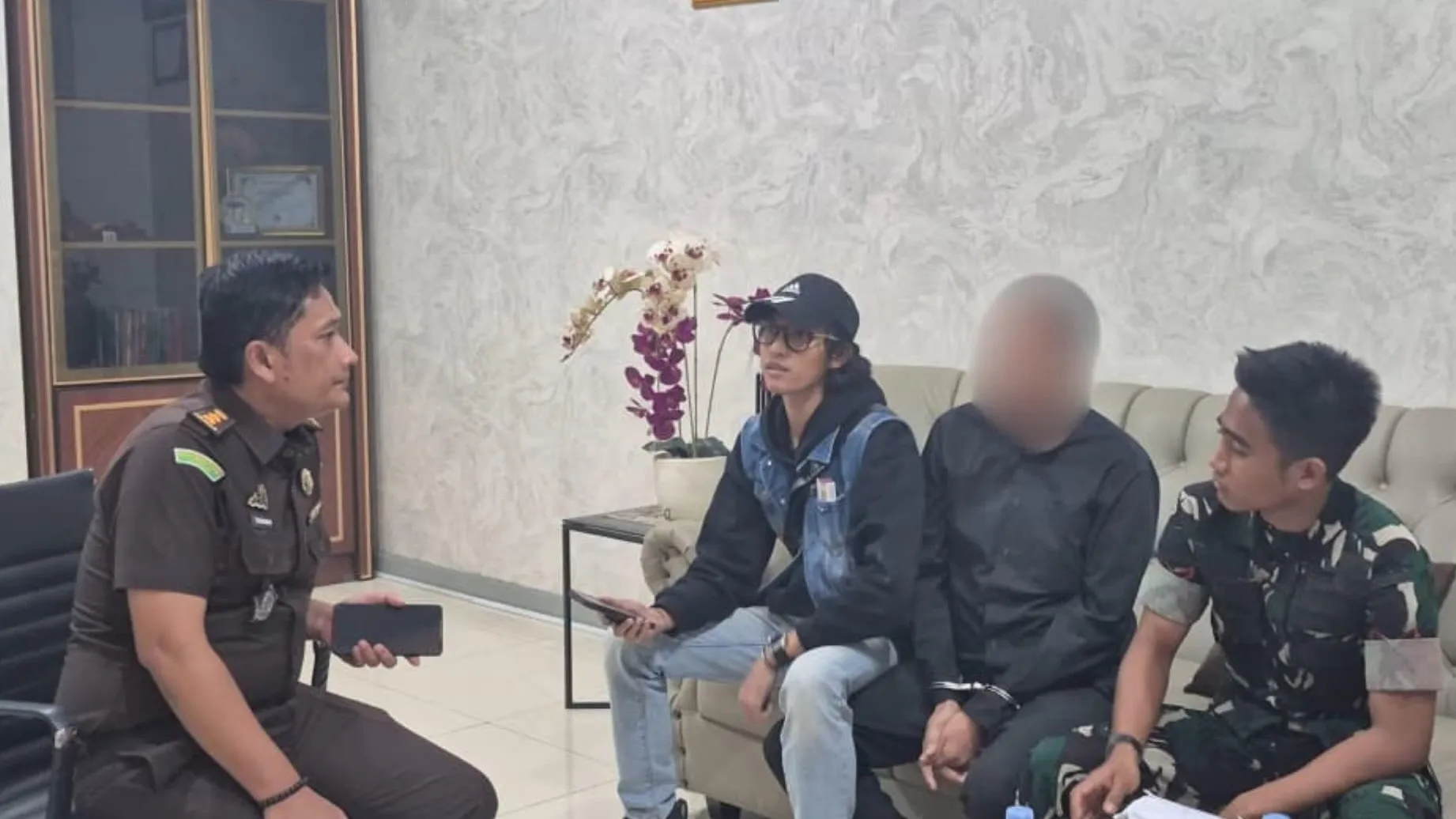 Tim Intelijen Kejari Kab Tangerang Amankan Oknum Anggota LSM Diduga Memeras Kades untuk Tutup Kasus