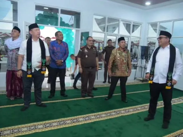 Resmikan Mushola Kejari Pidie Jaya, Kajati Aceh Pamitan Jelang Terima Amanah Baru di Kejagung