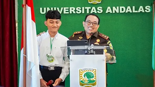 Hadir PKKMB Universitas Andalan 2026, Kajati Sumbar Ajak Mahasiswa Baru Menjadi Generasi Antikorupsi dan Berintegritas