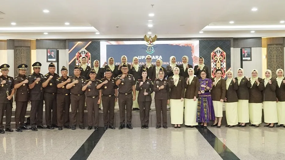Pelantikan Pejabat di Lingkungan Kejati Kaltim