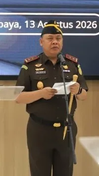 Kajati Jatim Lantik 8 Pejabat Eselon III, Tekankan Responsivitas terhadap Isu Publik