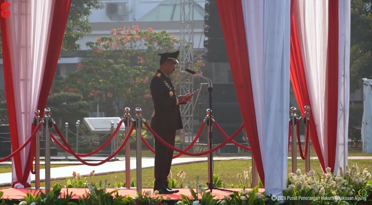 Wakil Jaksa Agung, Prof Dr Asep Nana Mulyana, S.H., M.Hum memimpin Upacara Peringatan HUT ke-81 Kemerdekaan RI