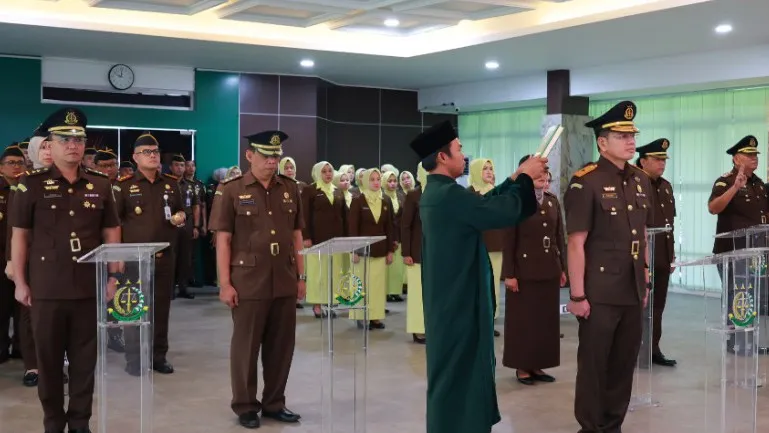 Kajati Jambi, Bengkulu, dan Banten Resmi Melantik Pejabat Eselon II dan III Baru