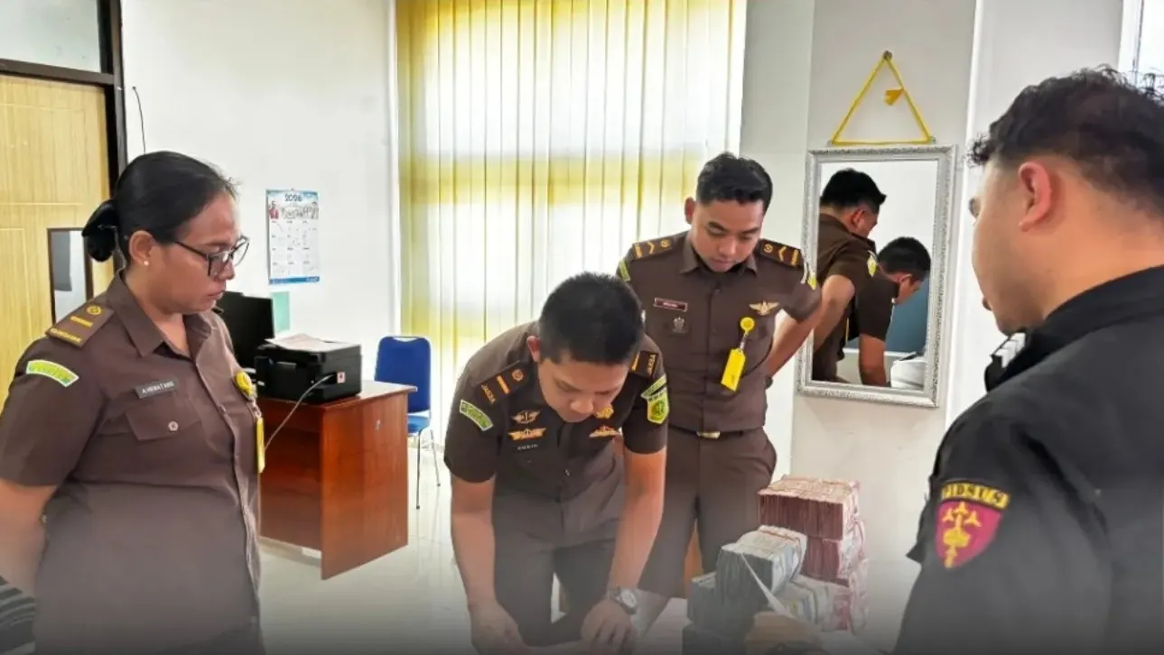 Kejari Maluku Barat Daya terima Pengembalian Kerugian Negara Rp1,02 Miliar dalam Perkara Dugaan Korupsi Pembangunan Jalan di Dinas PUTRPKP