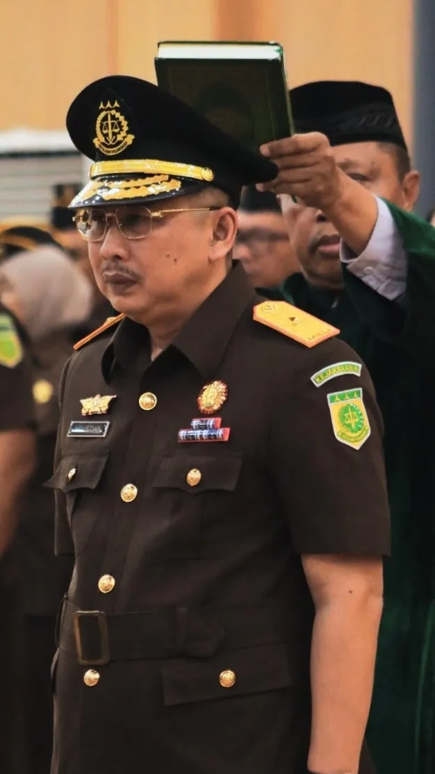 Wakajati Kalteng dan Aspidsus Kejari Kalbar Resmi Dilantik