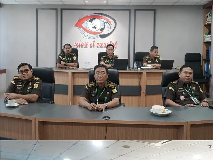 Bidang Intelijen Kejati Satker Raih Penghargaan Capaian Kinerja Terbaik Selama Semester I-2026