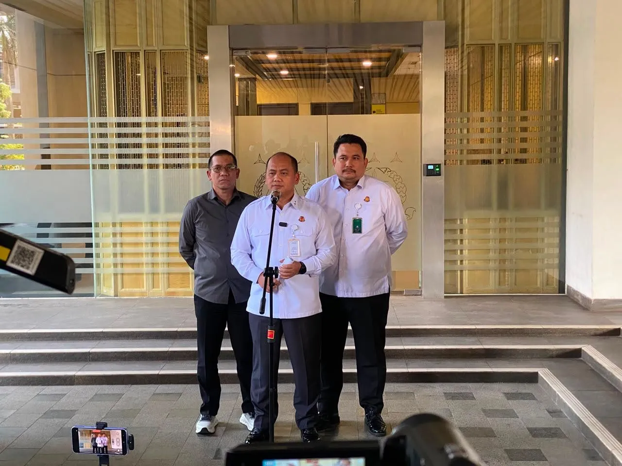 JAM PIDSUS Kejagung Periksa 6 Orang Saksi Perkara Tata Kelola MBG di BGN, Salah Satunya Pemasok Ompreng