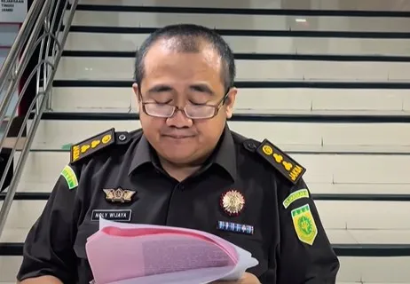 Kasipenkum Kejati Jambi, Noly Wijaya