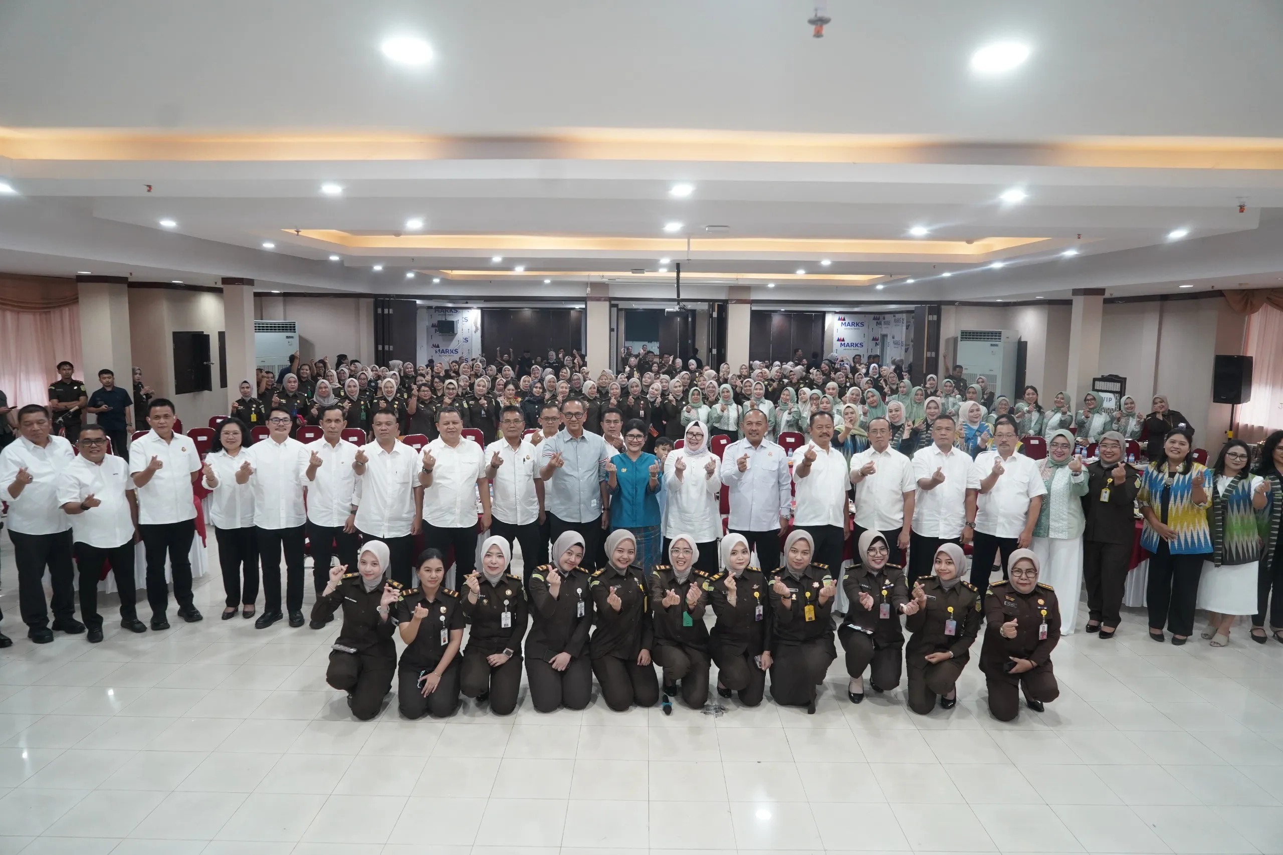 Momen perpisahan dan pengantar tugas Kajati Sulsel Dr Sila H Pulungan