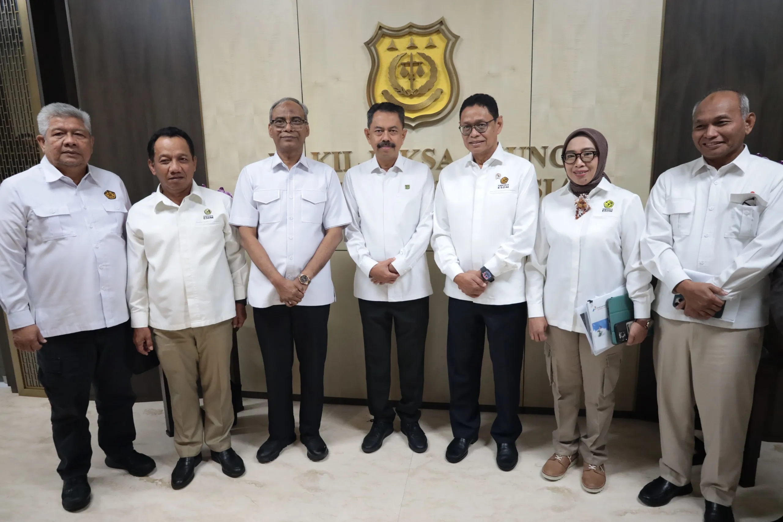 Wakil Jaksa Agung RI, Asep N Mulyana menerima kunjungan audiensi Wakil Menteri ESDM Yuliot Tanjung