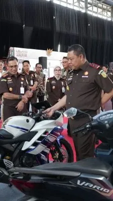 Resmikan Pameran dan Lelang Serentak, Kejati Jatim Tawarkan 275 Aset Rampasan Bernilai Rp40,73 Miliar Publik