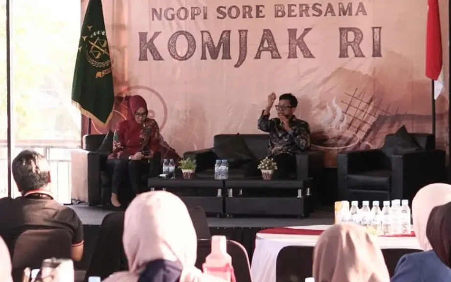 Hadir Ngopi Sore, Kejati Sulsel dan Komjak RI Diskusi Penegakan Hukum bersama Mahasiswa Universitas Achmad Yani Banjarmasin