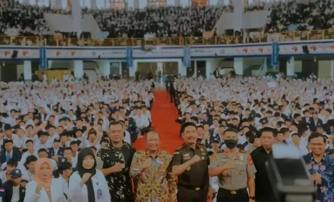 Beri Pembekalan PKKMB Universitas Bengkulu, Kajati Bengkulu Dorong Mahasiswa Baru Bangun Karakter Jujur, Tanggung Jawab dan Berintegritas