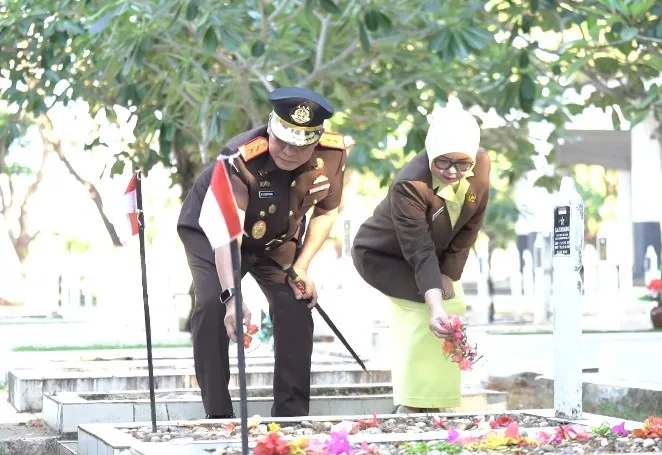 Kejaksaan RI Gelar Ziarah dan Tabur Bunga di Taman Makam Pahlawan Jelang Peringatan Hari Lahir ke-81